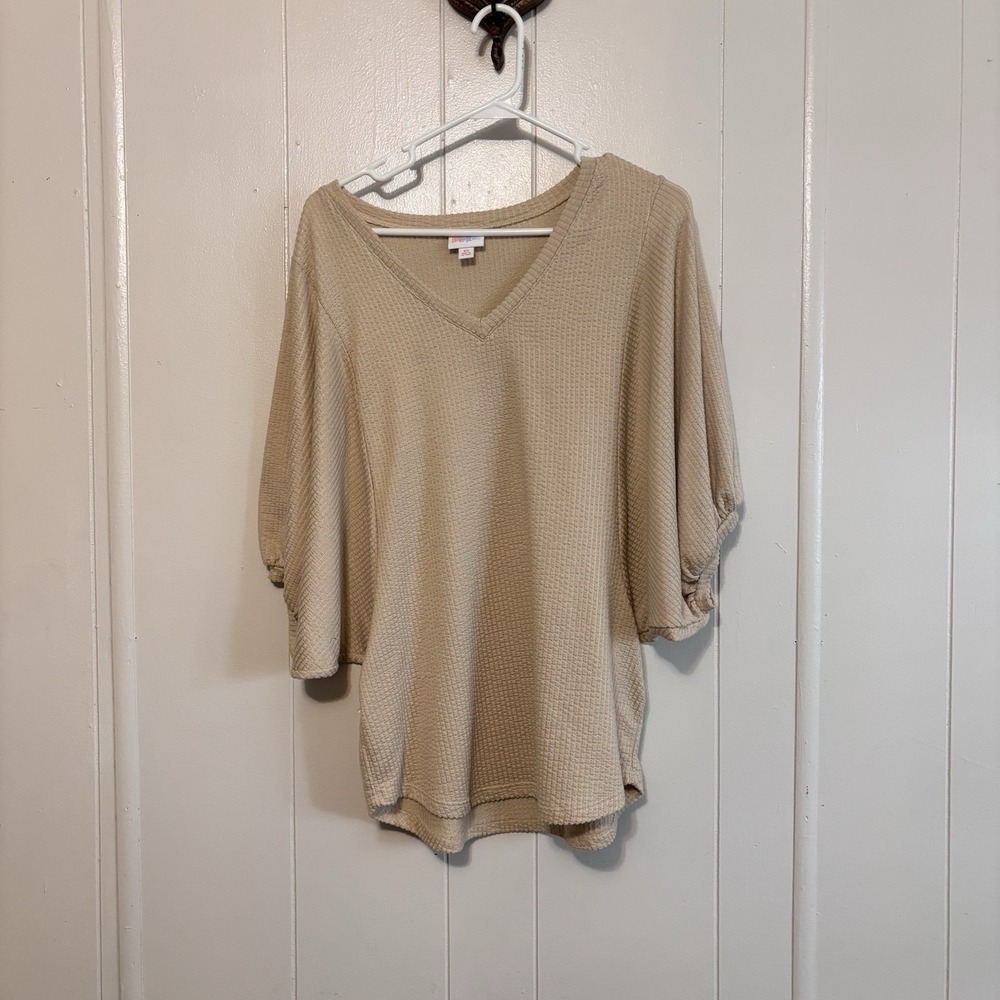 LuLaRoe Women's Short Sleeve Balloons Batwing Top Cream XS RENEE